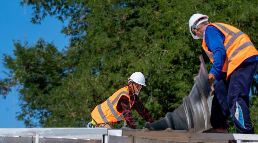 Professional new roof installation services in Broadview, MT